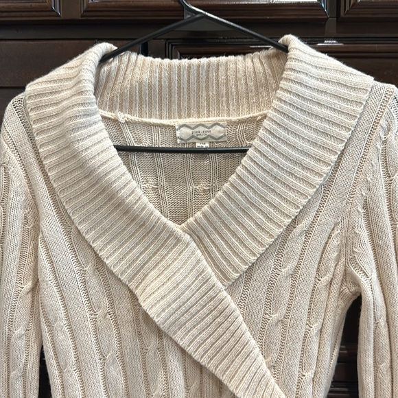 Cream Dress - Picture 4 of 4